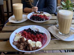 Breakfast Bowl at Goodies Berlin - Warschauer in Berlin