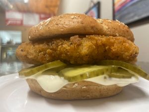 Crispy Chick’n Sandwich at Mashup Market -  BeHive Deli in Denton