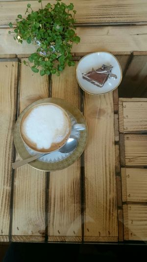 Soy Cappuccino and Raw Cake Dessert 'Elvis' at Trivitys in Berlin