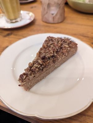 Wallnusstart at Trivitys in Berlin