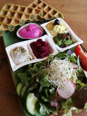 Savory waffle with spreads at Trivitys in Berlin