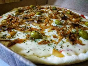 Pizza fugazza  at Lo de Giorgio in Rosario