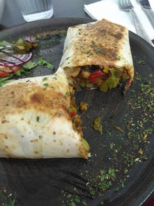 Golden Roll - Vegan Burrito at Chillig Dornach in Linz
