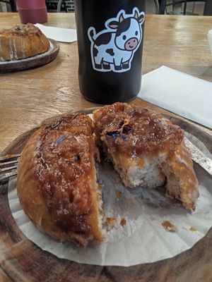 Peach Crumble and a Cow 🐮 at Gaia's Garden Cafe in St George