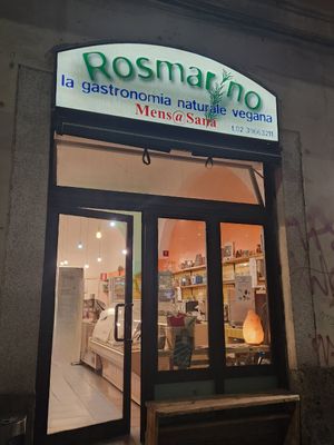 Entrance at Mens Sana - Barbabietole Rosmarino in Milan