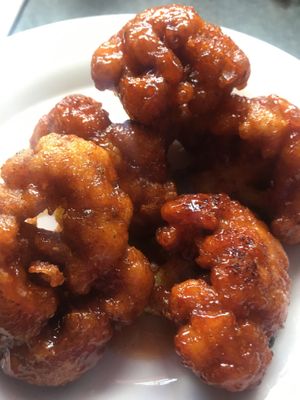 And now we have our cauliflower wings dipped and coated with our sticky ,sweet and smoky house made bbq sauce you can have it either way you like bbq or plain they are both heaven  at 1218 in West London