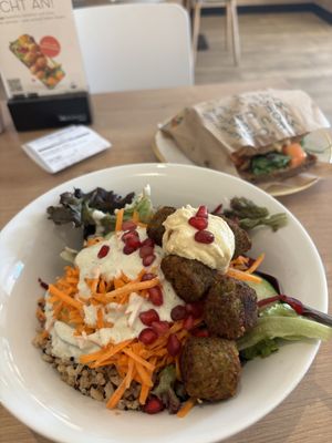 Vegan Falafel Bowl and Vegan Sweet Potato Sandwich   at Dean & David - Hauptplatz in Linz