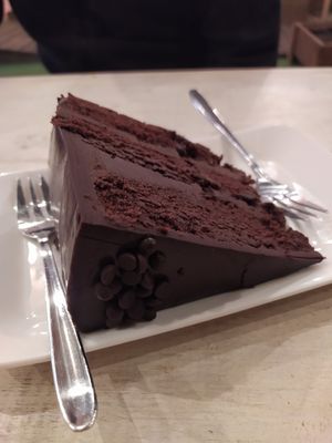 Chocolate cake at CactusBerry in Santiago