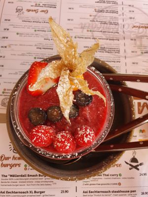 Wildberry mousse on cheesecake at Restaurant Aal Eechternoach in Echternach