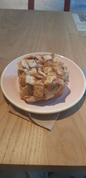 Crunchy cinnamon at Brammibal's Donuts - Friedrichshain in Berlin