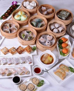 We have lots of beautiful and delicious vegan options for you to try! at Deluxe Veggie 尚齋 in Hong Kong Island