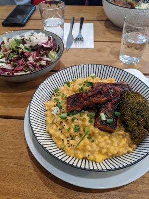 Délicieux, généreux et des plats nouveaux toutes les semaines 😋 at Arundo in Strasbourg