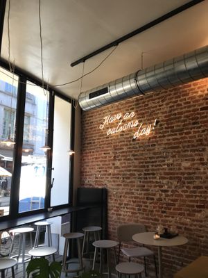 setting  at Oats Day Long in Ghent