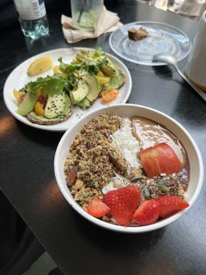 Acai bowl and avocado toast  at Oats Day Long in Ghent