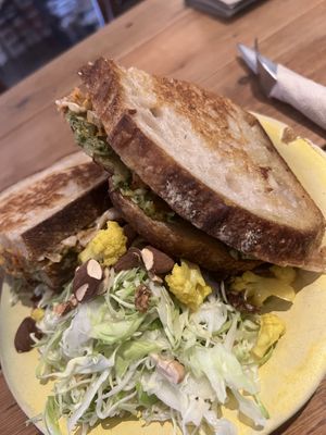 Sandwich mit krautsalt und gerösteten Mandeln   at Terpager & Co in Ribe