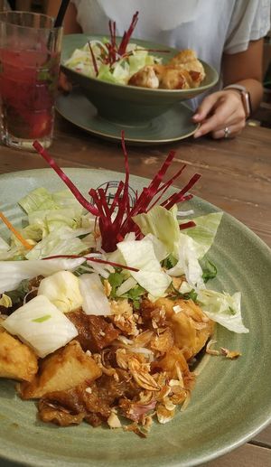 Seitan mit Nudeln at Maison Viet in Leipzig