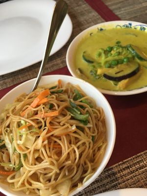 Vegan chow mein and green curry at Mr. Woo in Paphos