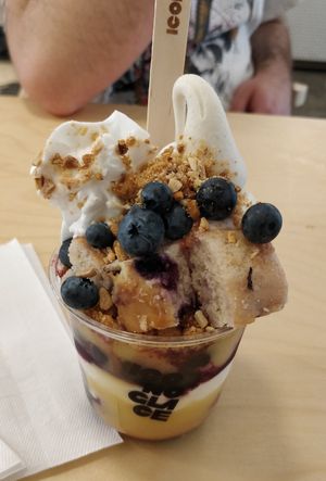 Blue velvet sundae at Iconoglace in Montreal