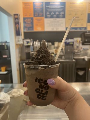 Oreo blizzard   at Iconoglace in Montreal