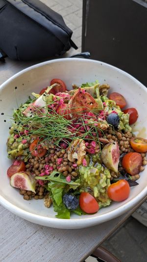 🥗🥑 Avocado salad (11,5€) at Kozy Eats  in Riga