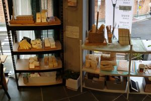 items for sale at Bab Full Ggot 밥풀꽃 in Seoul