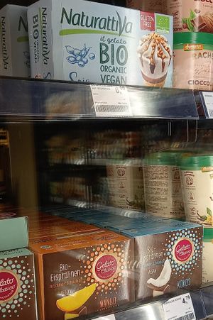 veganes eis at SuperBioMarkt - Nordstrasse in Dusseldorf
