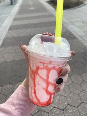 Vegan strawberry with soy milk at Gordon's Milkshakes in Indianapolis