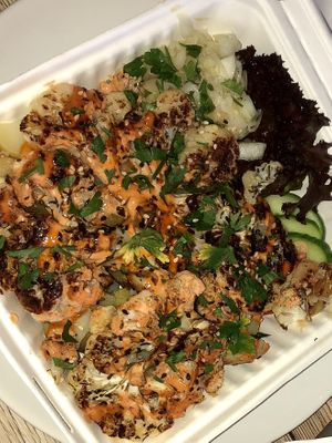 Stek z kalafiora z ziemniakami i surówka/ Cauliflower steak with potatoes and salad  at Świadomość in Sopot