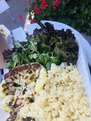 Cauliflower stake - stek z kalafiora at Świadomość in Sopot