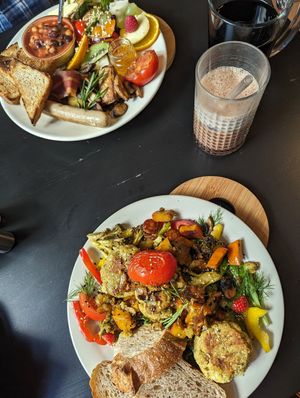 Humus Kuss & Veganer Engländer at A Slice of Britain in Potsdam