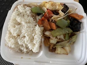 Vegan veggie wok via lieferando at Miyako Ramen in Linz