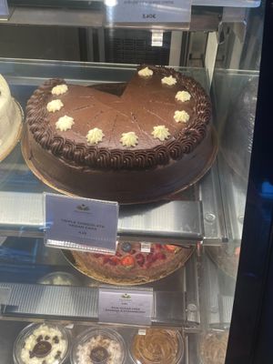 Vegan chocolate cake at Celicioso Retiro in Madrid
