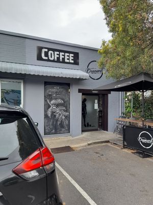 Street (carpark) view at Dramanti Artisan Roaster in Wynnum