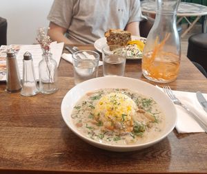 Blanquette végétale et la fameuse tourte (sorte de meat pie) at Maison Sukoon in Paris