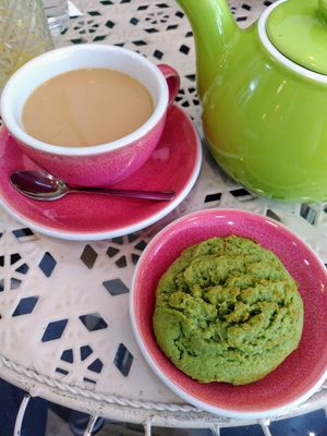 Pistachio cookie + Chai at Maison Sukoon in Paris