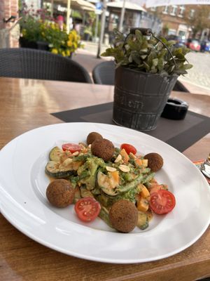 Warm veggie salad/ vegan option  at Ratskeller in Gluckstadt