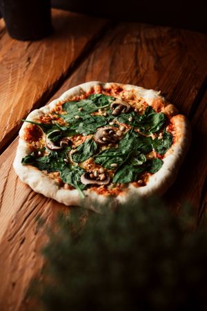 "Fünf" 
Mamarella, Spinach, pine nuts, champignons  at Mama Earth in Salzburg