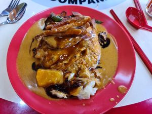 素海南咖喱饭。美味 at Su-Good 素好健康 - Geylang in Central Singapore