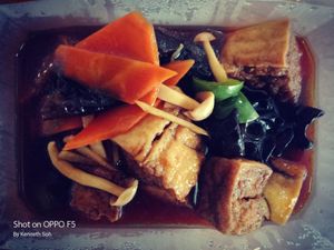 Su-Good Vegetarian Food at 134 Sims Avenue at Su-Good 素好健康 - Geylang in Central Singapore
