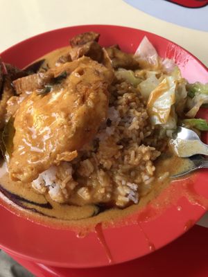 Lots of curry. Taste almost like non vegetarian version at Su-Good 素好健康 - Geylang in Central Singapore