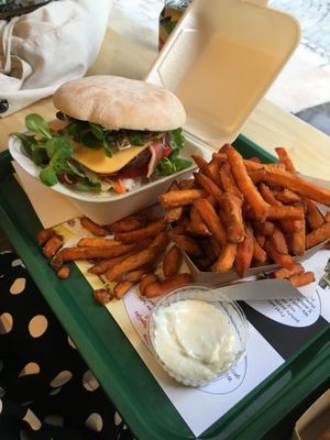 royal vegan deluxe and sweet potatoes fries  at Royal Frituur in Bruges