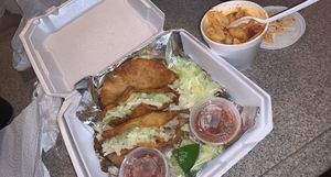 Jackfruit tacos & Mac n cheese at Topknotch Vegan Vittles in Independence