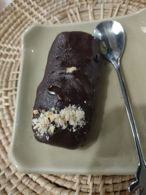 Snickers at Annie in Koh Samui