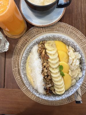 Smoothie bowls  at Annie in Koh Samui