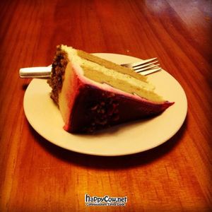 cake at Gopal - Vegan Deli in Barcelona