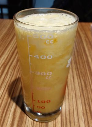Pineapple & Apple Juice 鳳梨蘋果汁 at Boiled Bodhi Vegetarian Cuisine 大豐野菜館（滷菩提）素食/蔬食 in Taichung