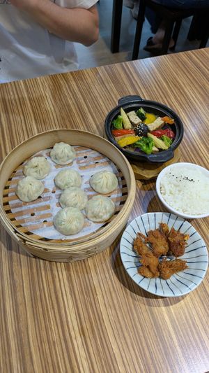 Soup dumplings, chickn karrage , miso aubergine at Boiled Bodhi Vegetarian Cuisine 大豐野菜館（滷菩提）素食/蔬食 in Taichung