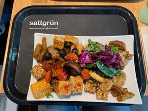 Like Black Sheep said: you can go with this or you can go with that!  at Sattgrün - Neumarkt in Cologne