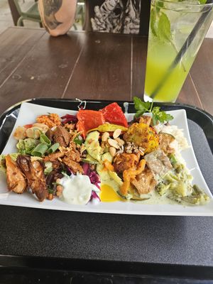 mittlerer Teller at Sattgrün - Neumarkt in Cologne