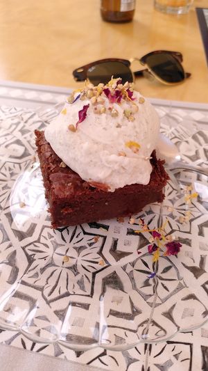 Brownie at Zer0 in Manacor